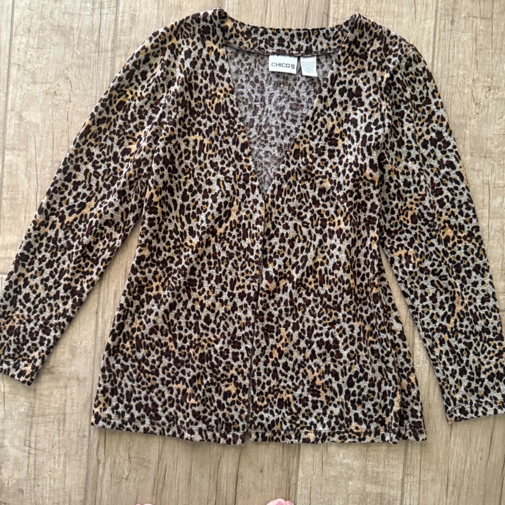 Chicos Leopard Print Cardigan Size 1 Womens Brown Tan V-Neck Open Front Knit Top
